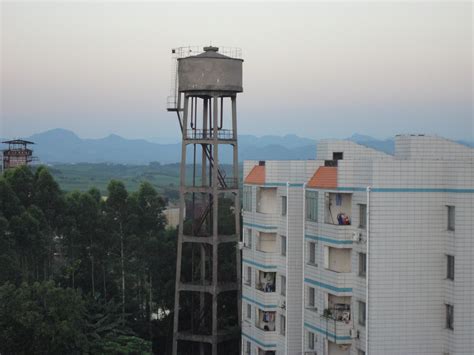 水塔儲水|水塔:介紹,類型,建設技術,圓柱殼式水櫃,倒錐殼式水櫃,。